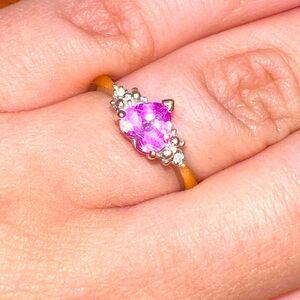 10k ring with small diamond on each side